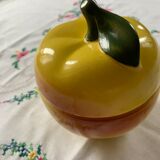 Slurry jar in the shape of an apple