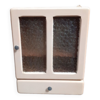 Armoire a pharmacie