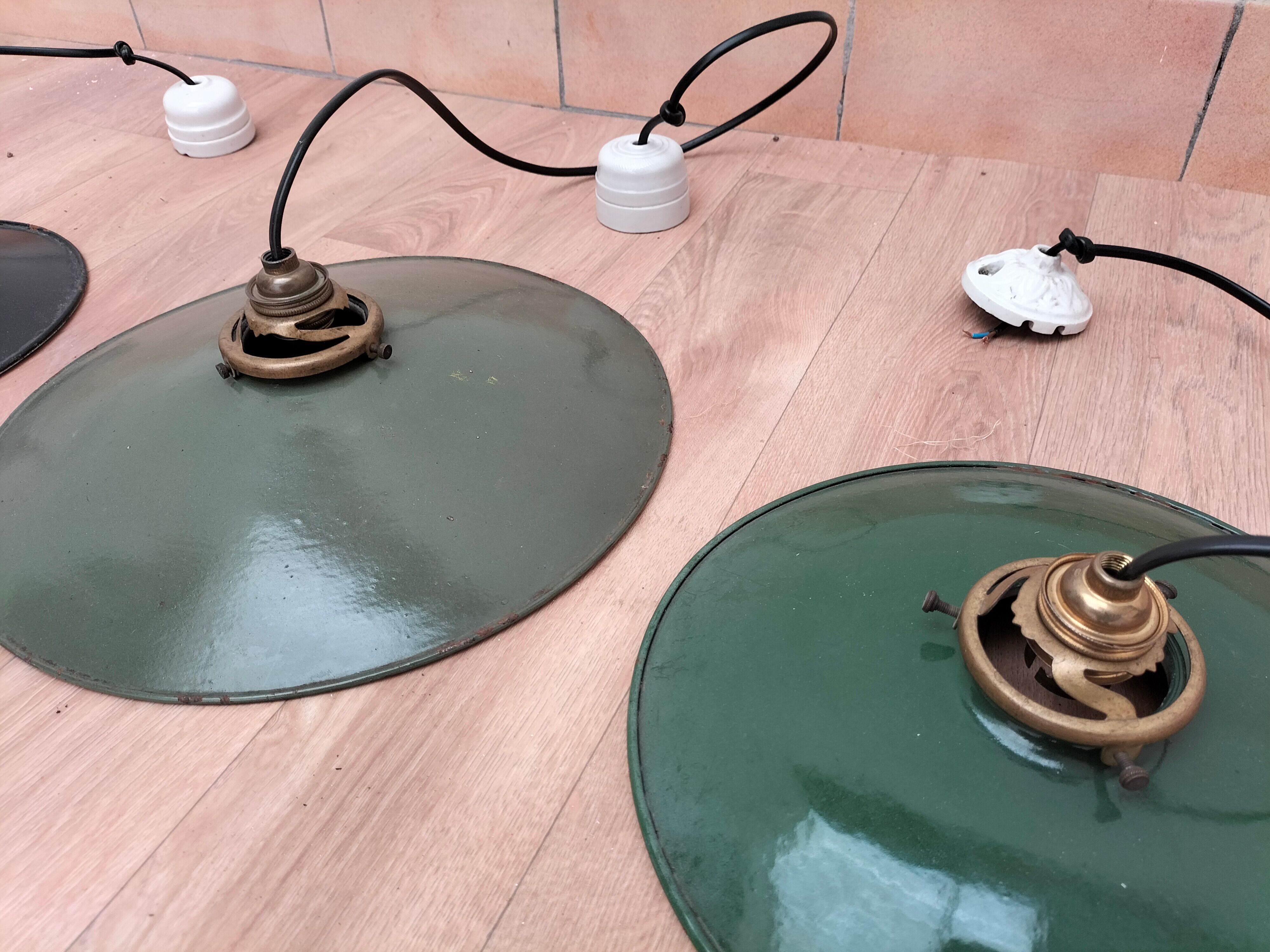 Series of 3 industrial suspensions