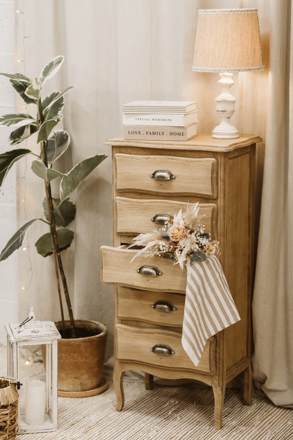 Oak chest of drawers with 5 drawers – restored