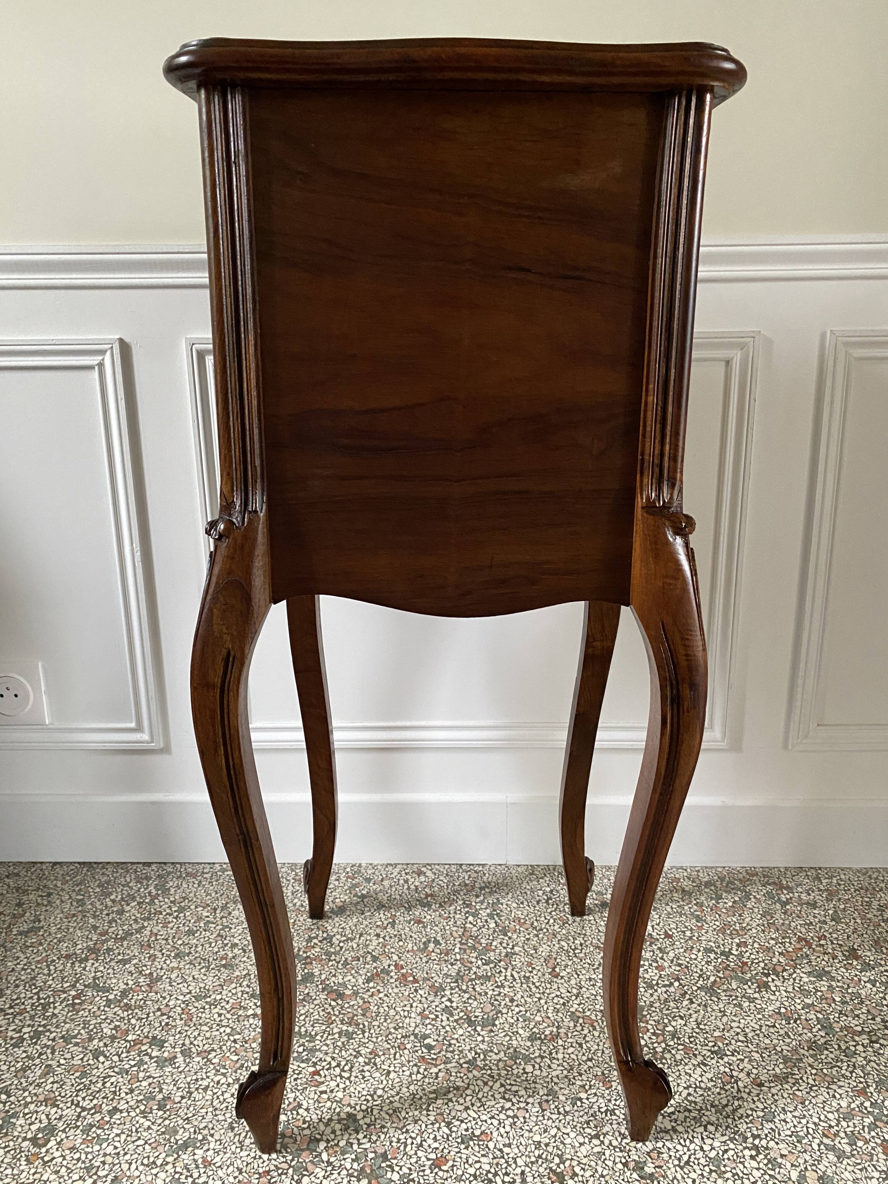 Bedside table / bedside table in veneered wood, molded and carved with foliage Louis XV style