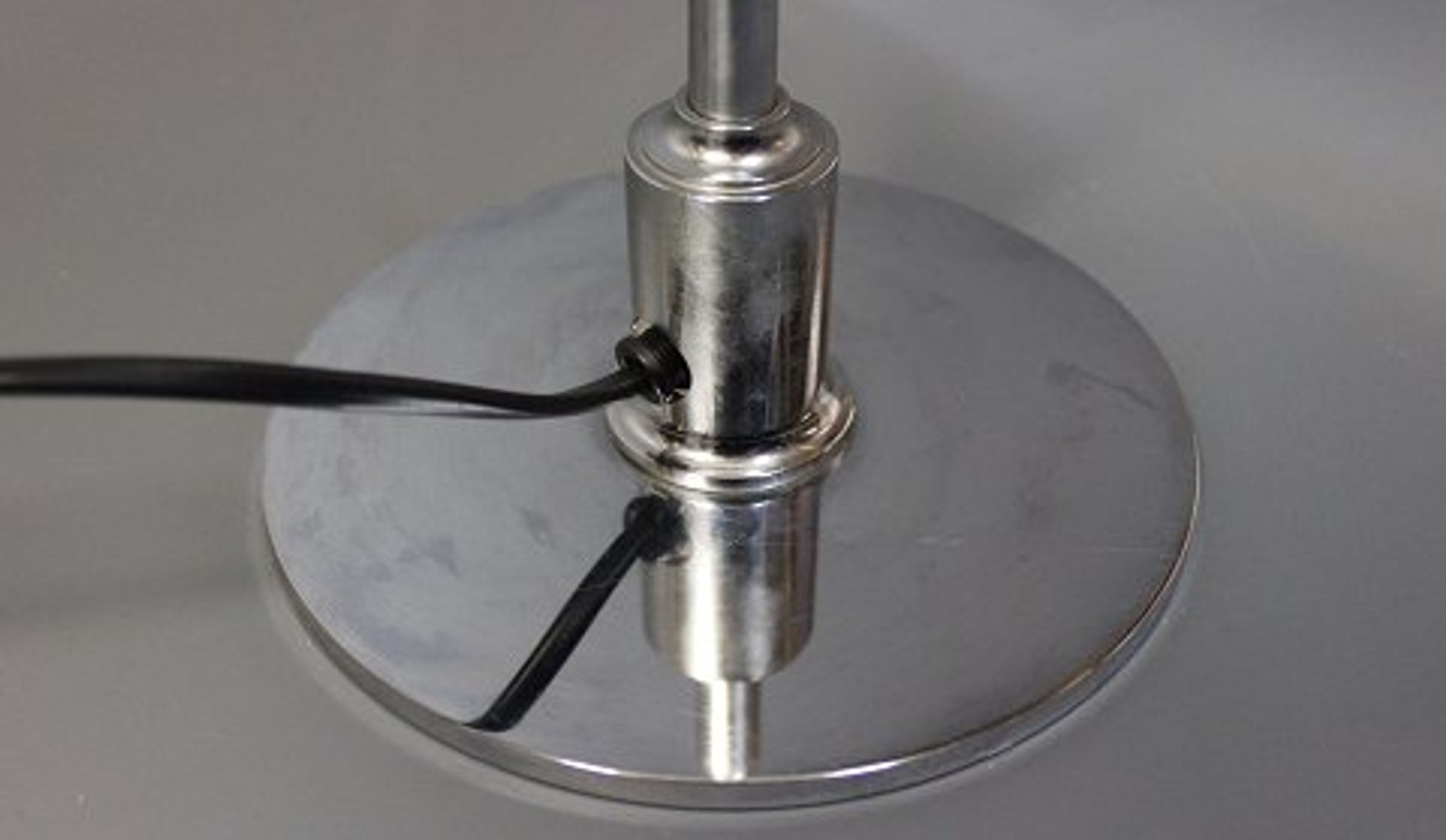 Poul Henningsen 1999 table lamp
