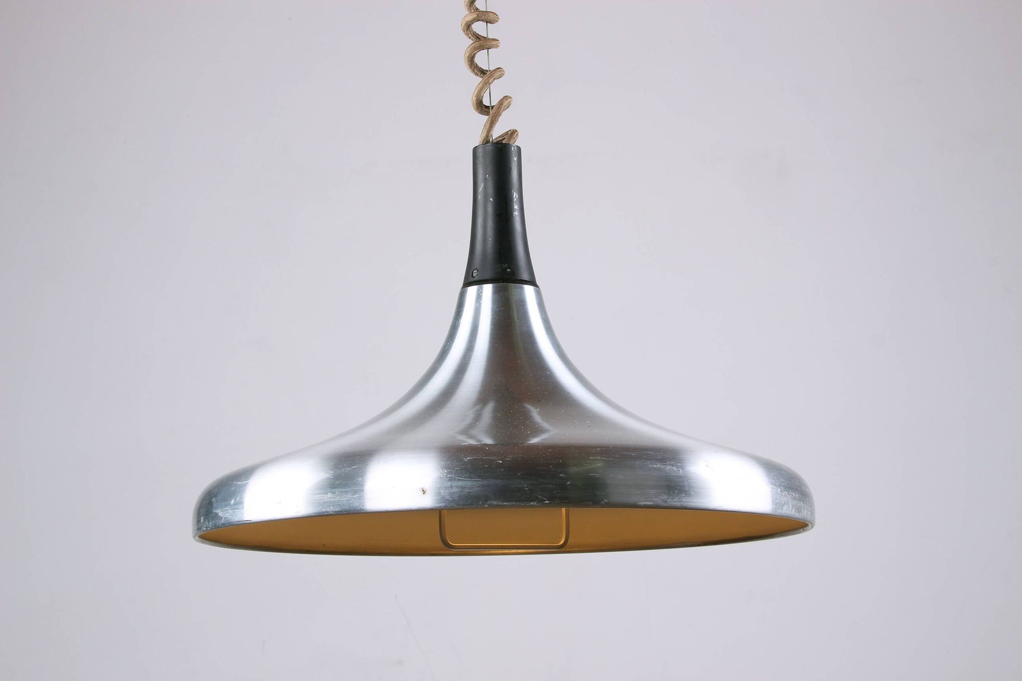 Grande suspension Allemande en métal chromé, modèle Tulip par Erco 1960.