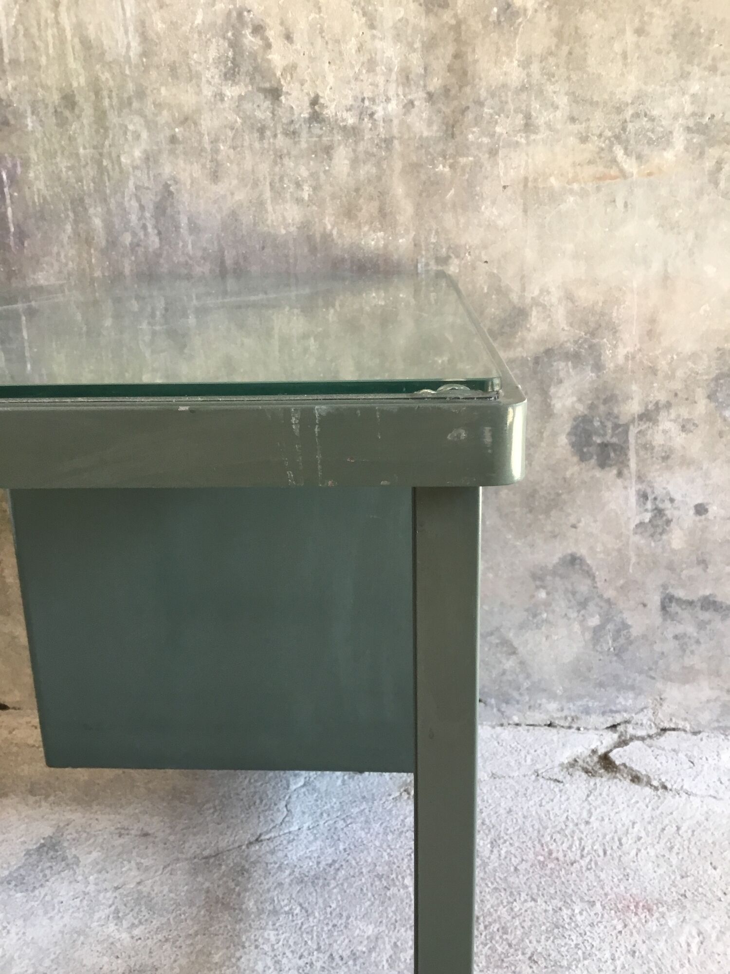 Small metal industrial desk with column of 4 drawers - industrial - 1960
