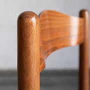Ensemble de 6 chaises de salle à manger dans le style de Vico Magistretti.