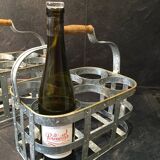 Metal bottle basket