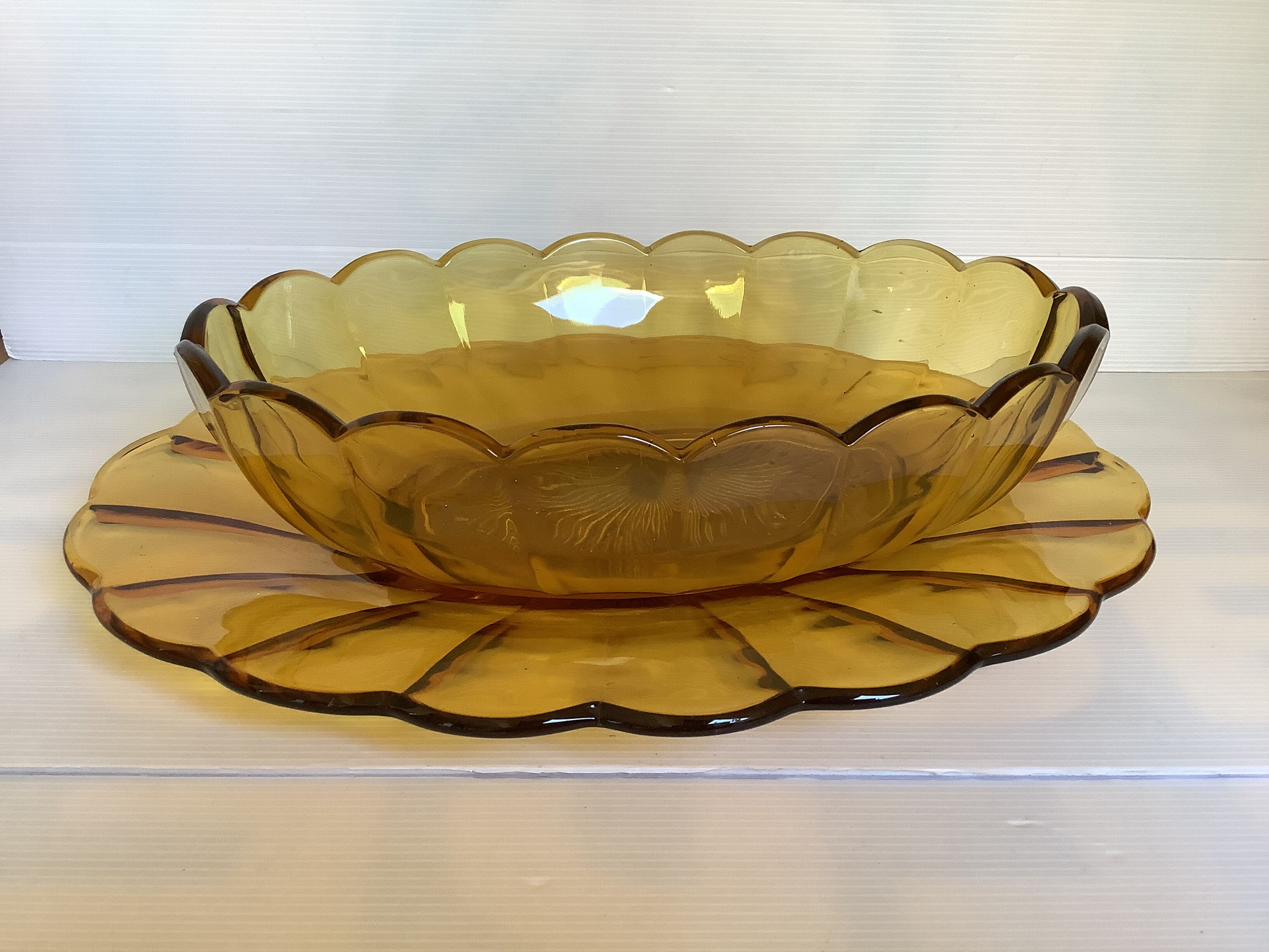Val Saint Lambert fruit bowl centerpiece
