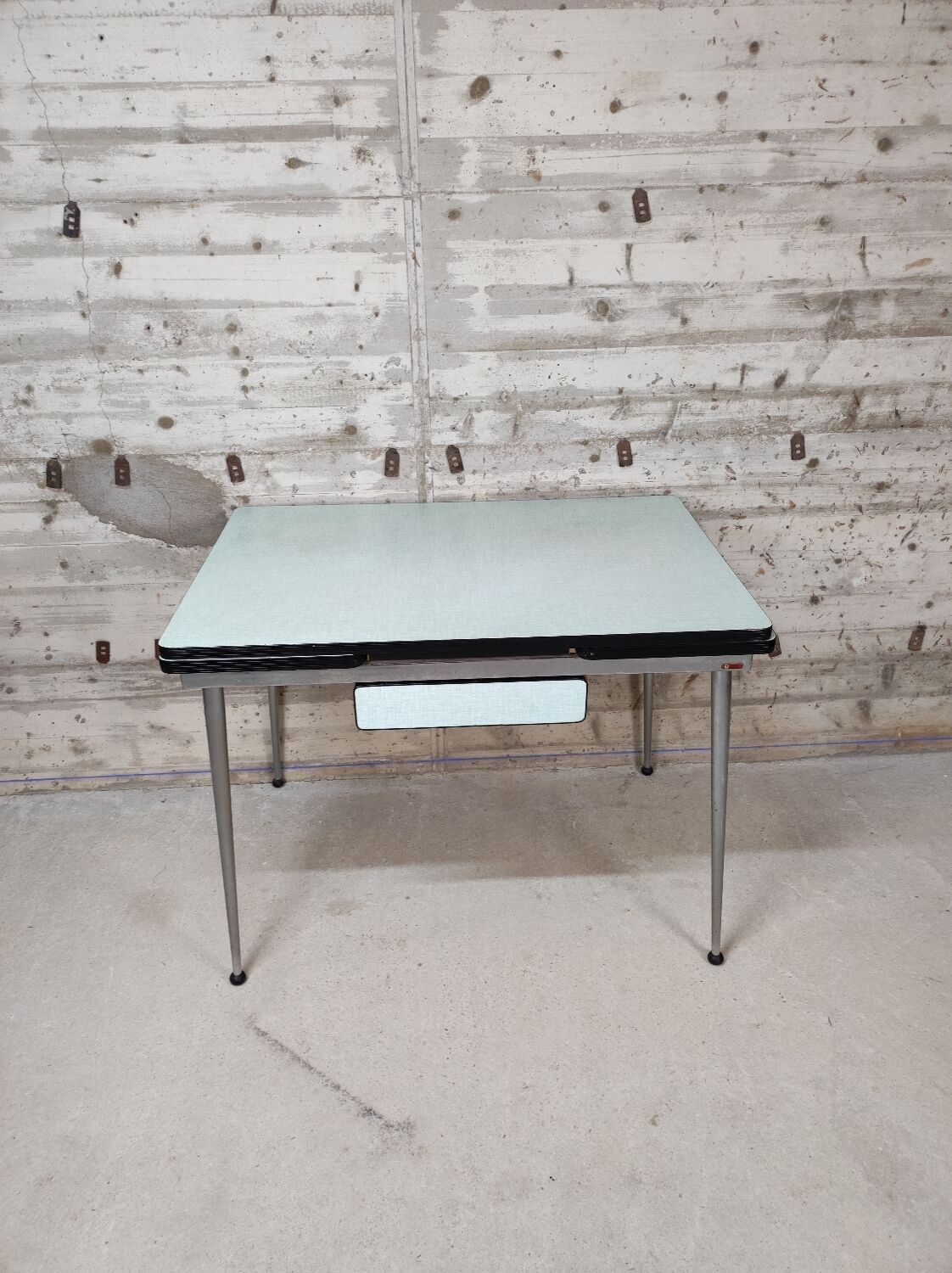 Formica table
