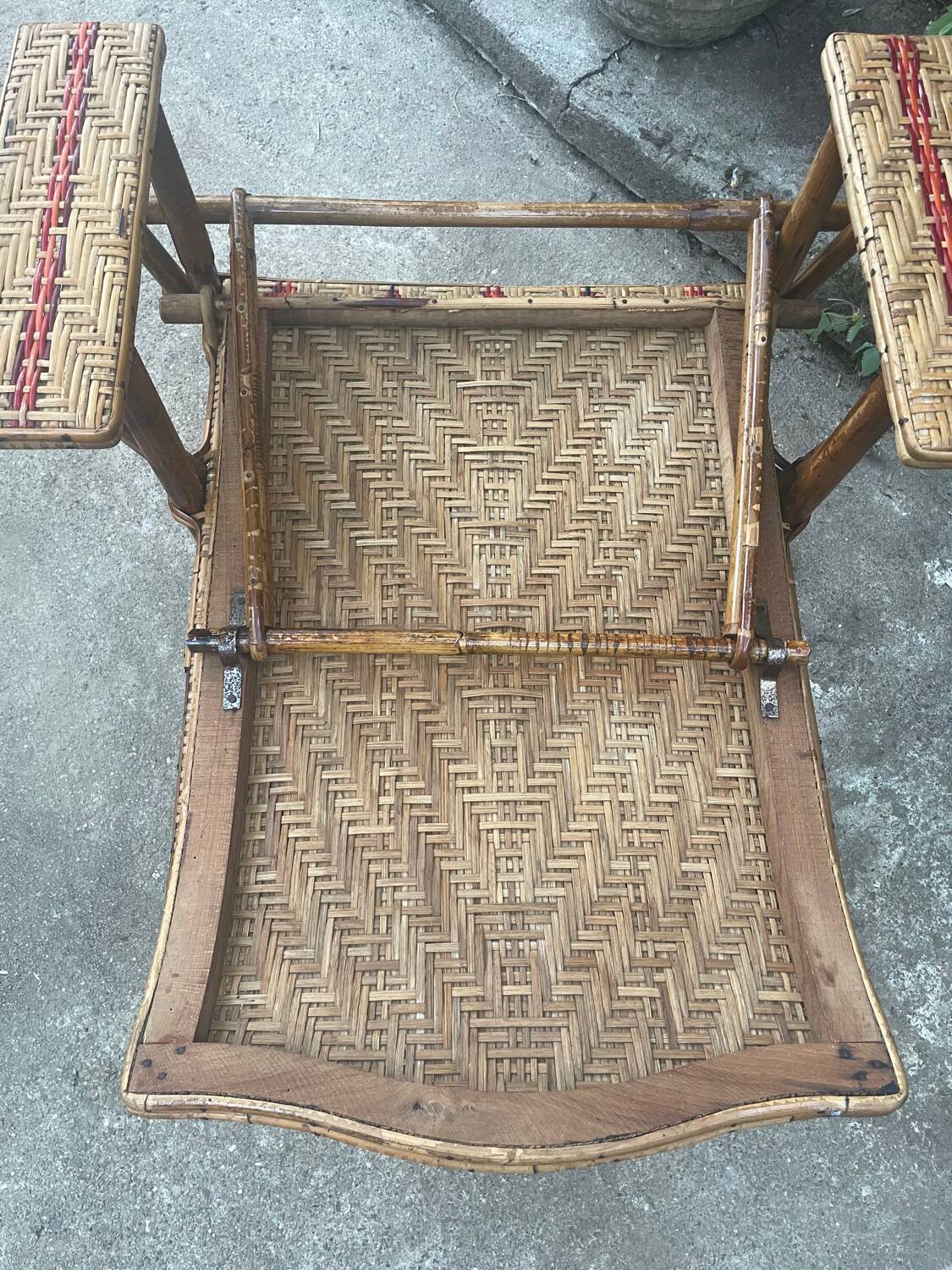 Rattan lounge chair
