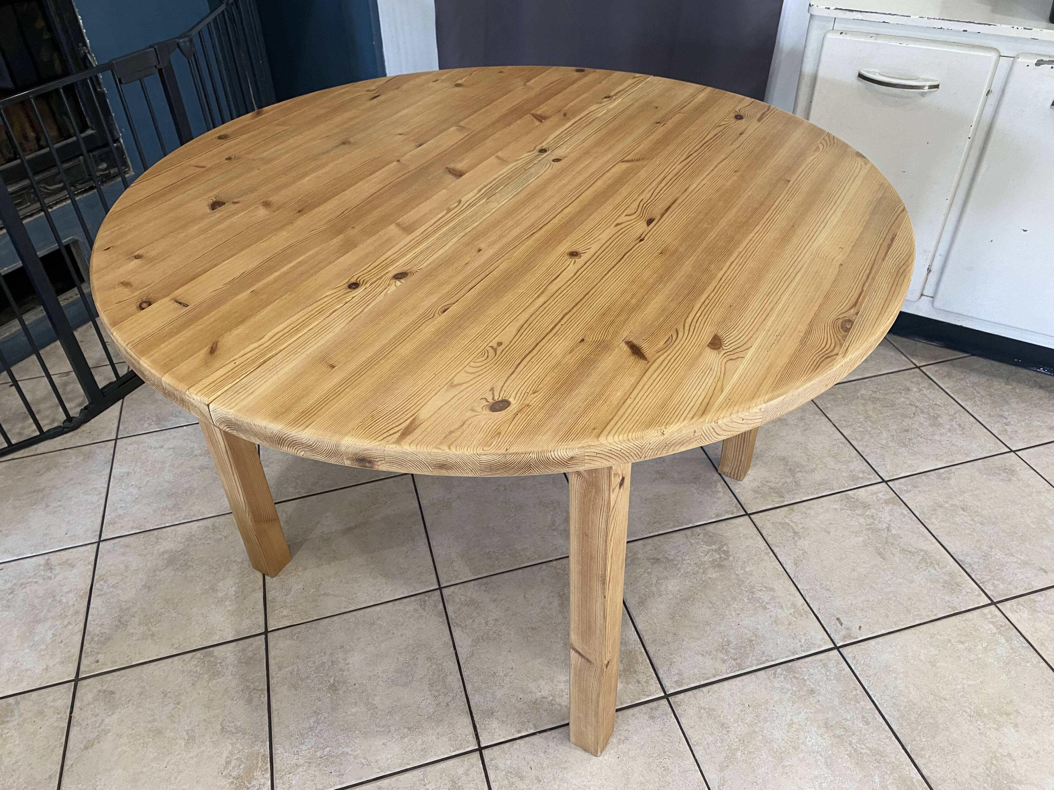 Round table 117cm extendable with a solid pine extension, vintage from the 1970s.