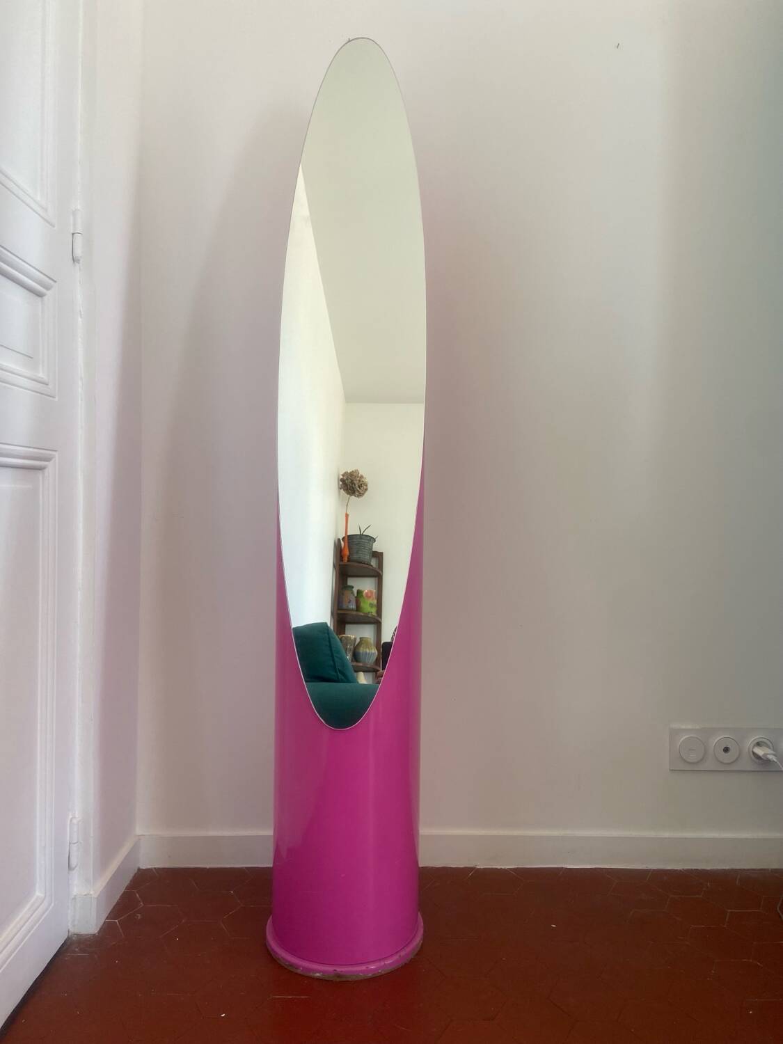 Space age lipstick mirror