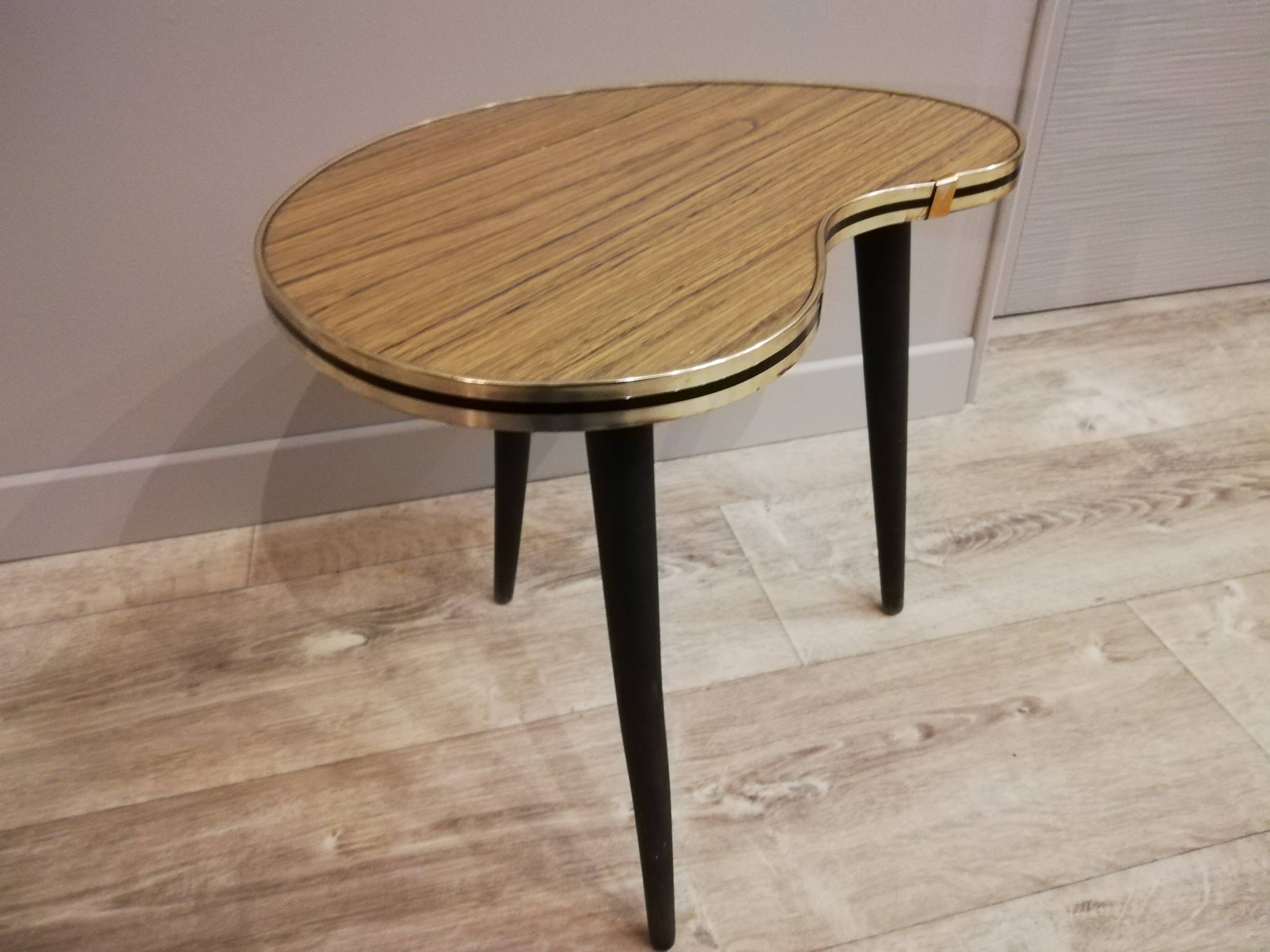 Tripod low plateau form bean 60 70 vintage side table