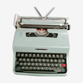 Machine à écrire Olivetti - Lettera 32