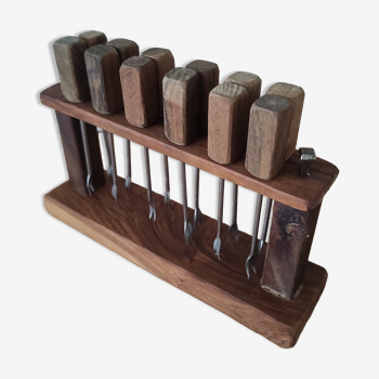 12 fourchettes à escargot avec présentoir en bois