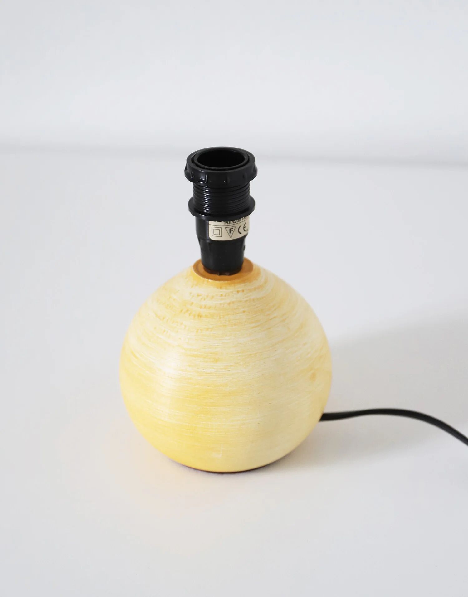 Vintage table lamp – Turned wood and yellow Vichy