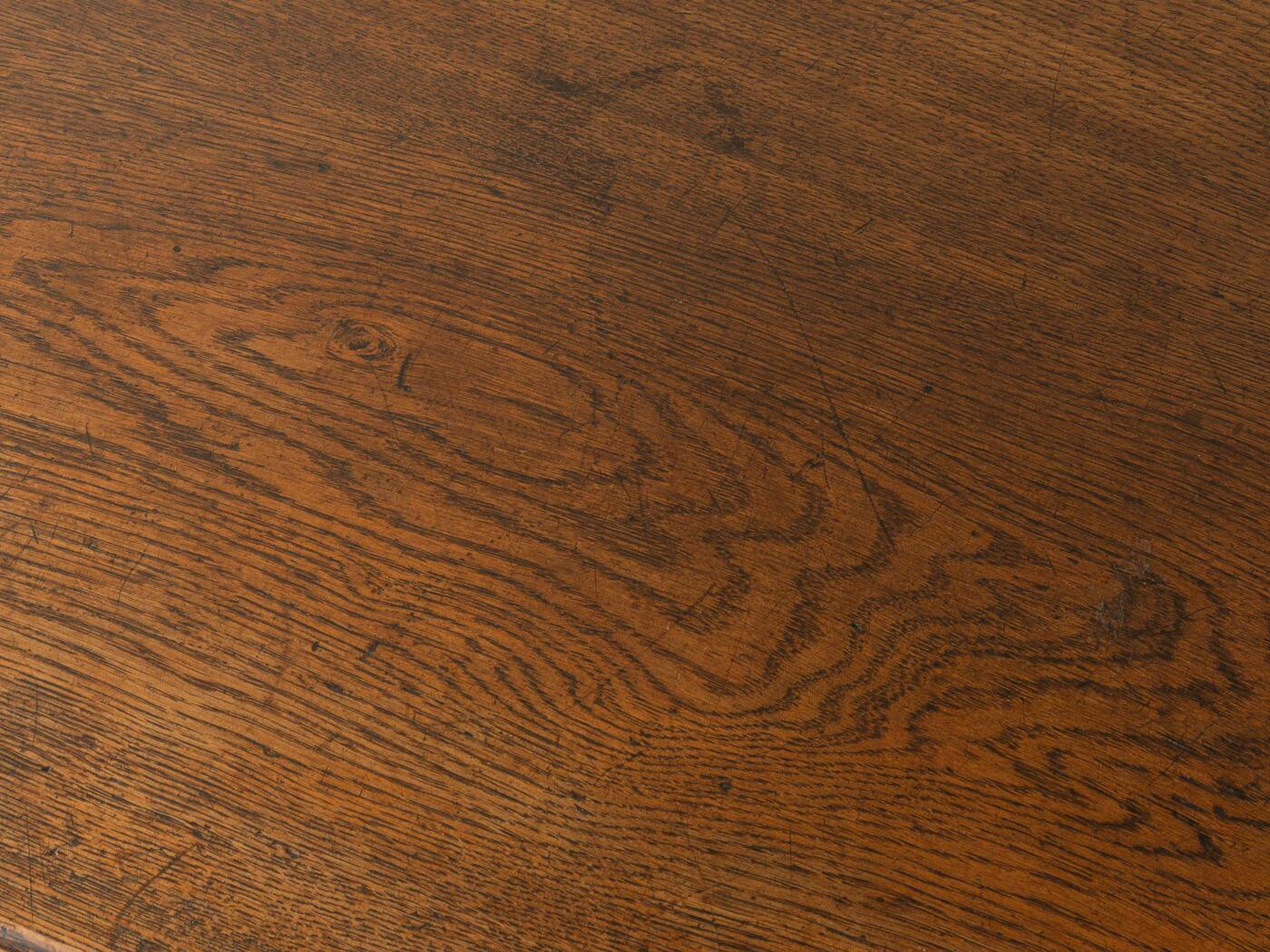 Classic Gründerzeit dining table from the 1900s