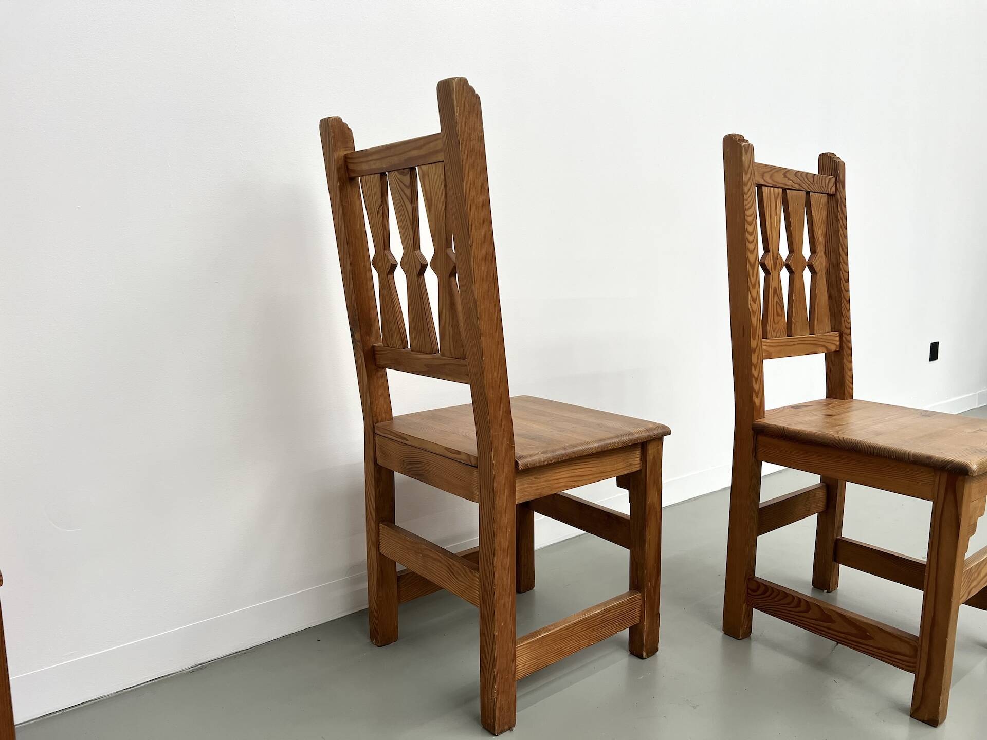 Set of 4 pine chairs, 1970s