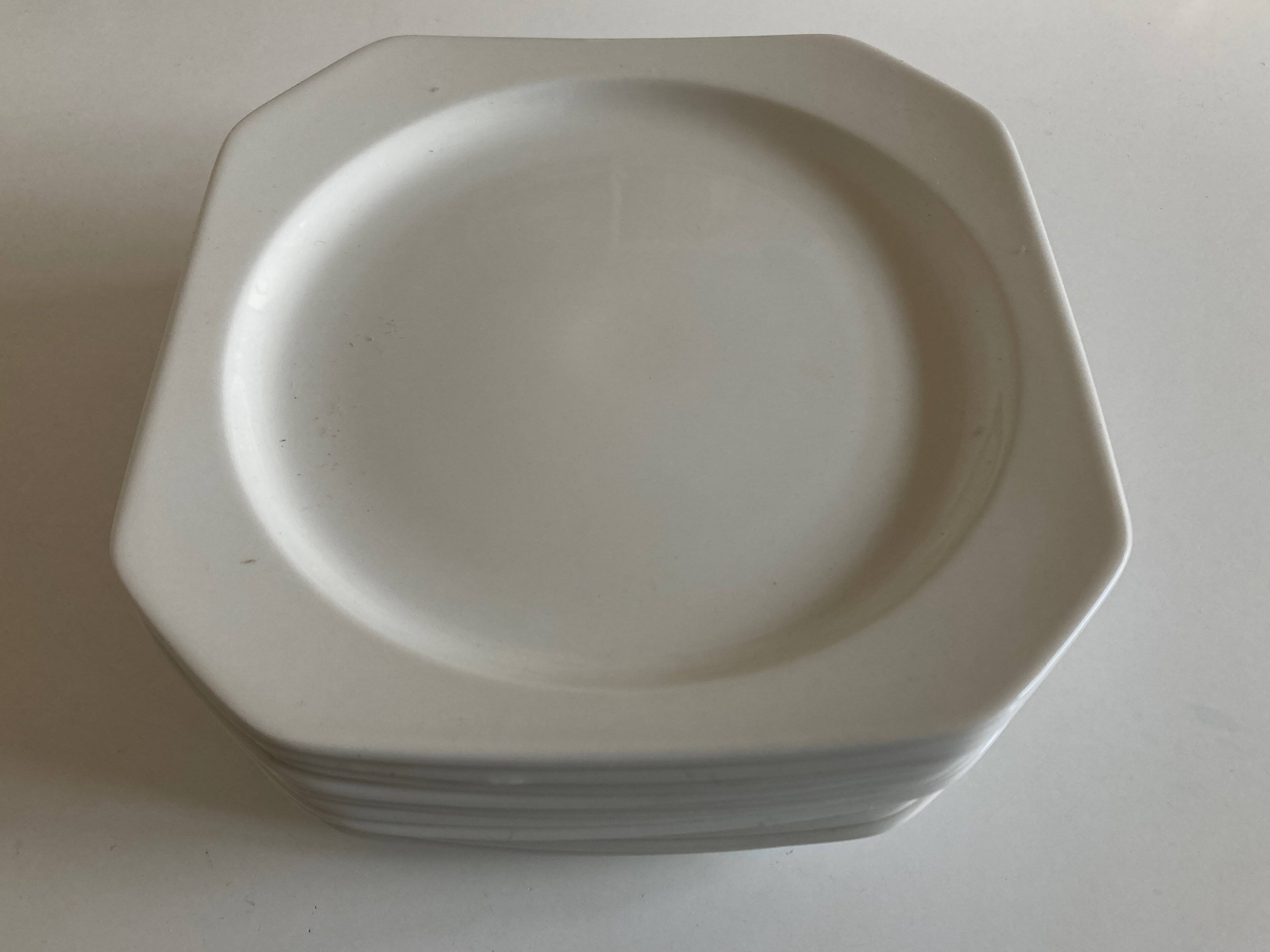 Set of 6 Scandinavian octagonal flat plates from the 1970s.