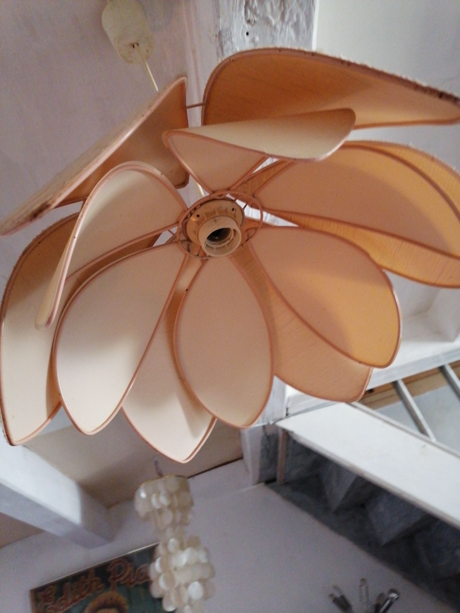 Suspension fleur petales corolle vintage
