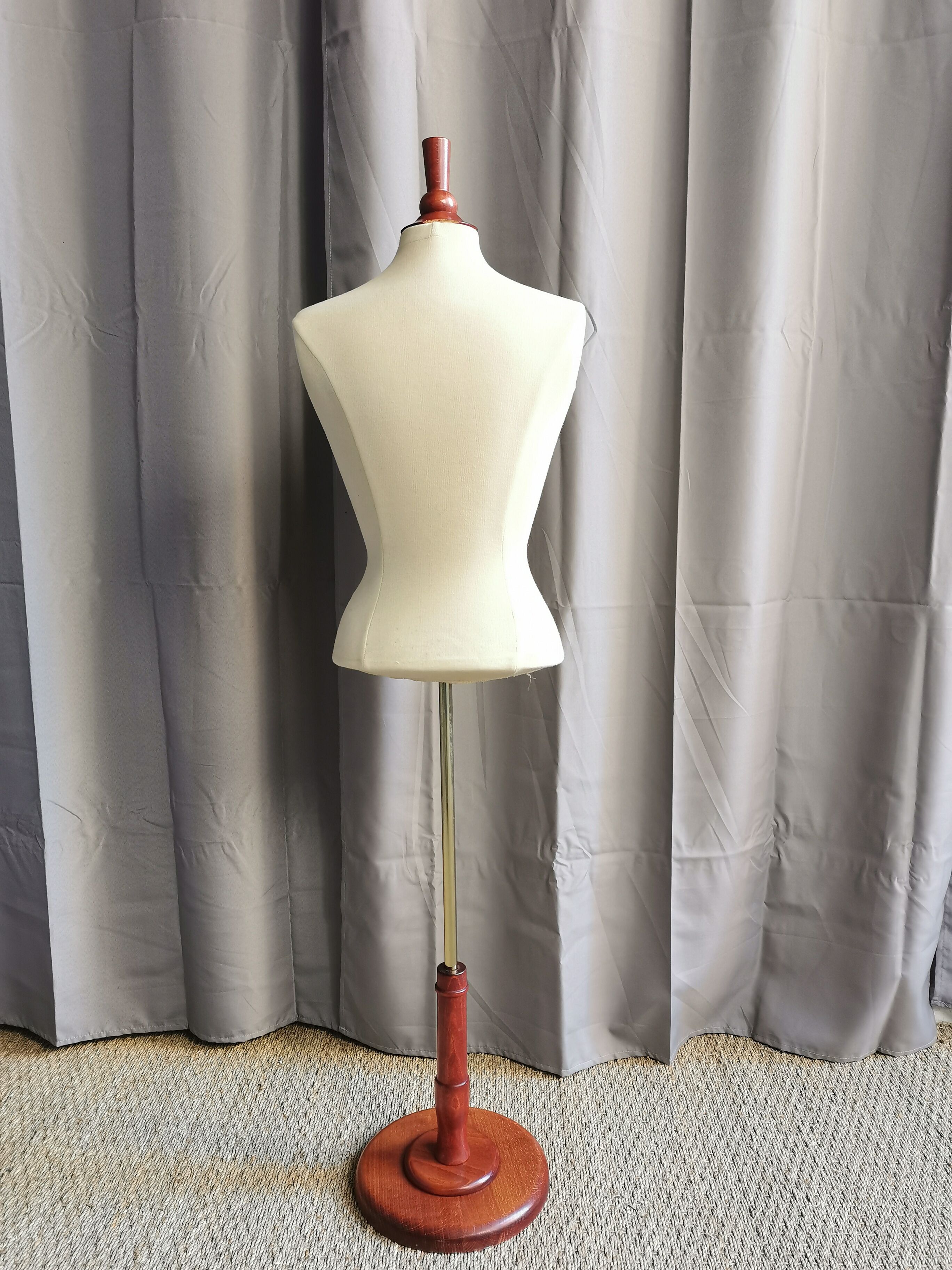 Mannequin vintage "buste de femme sur pied"