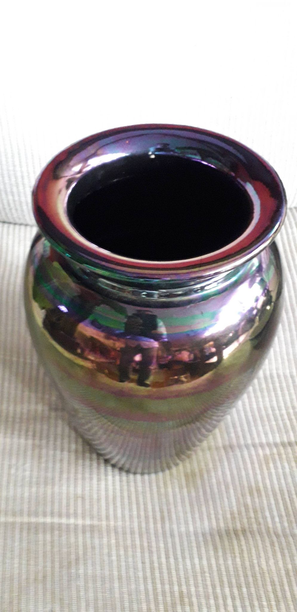Large vintage ceramic vase, very original.