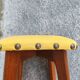Petit tabouret en bois et tapisserie