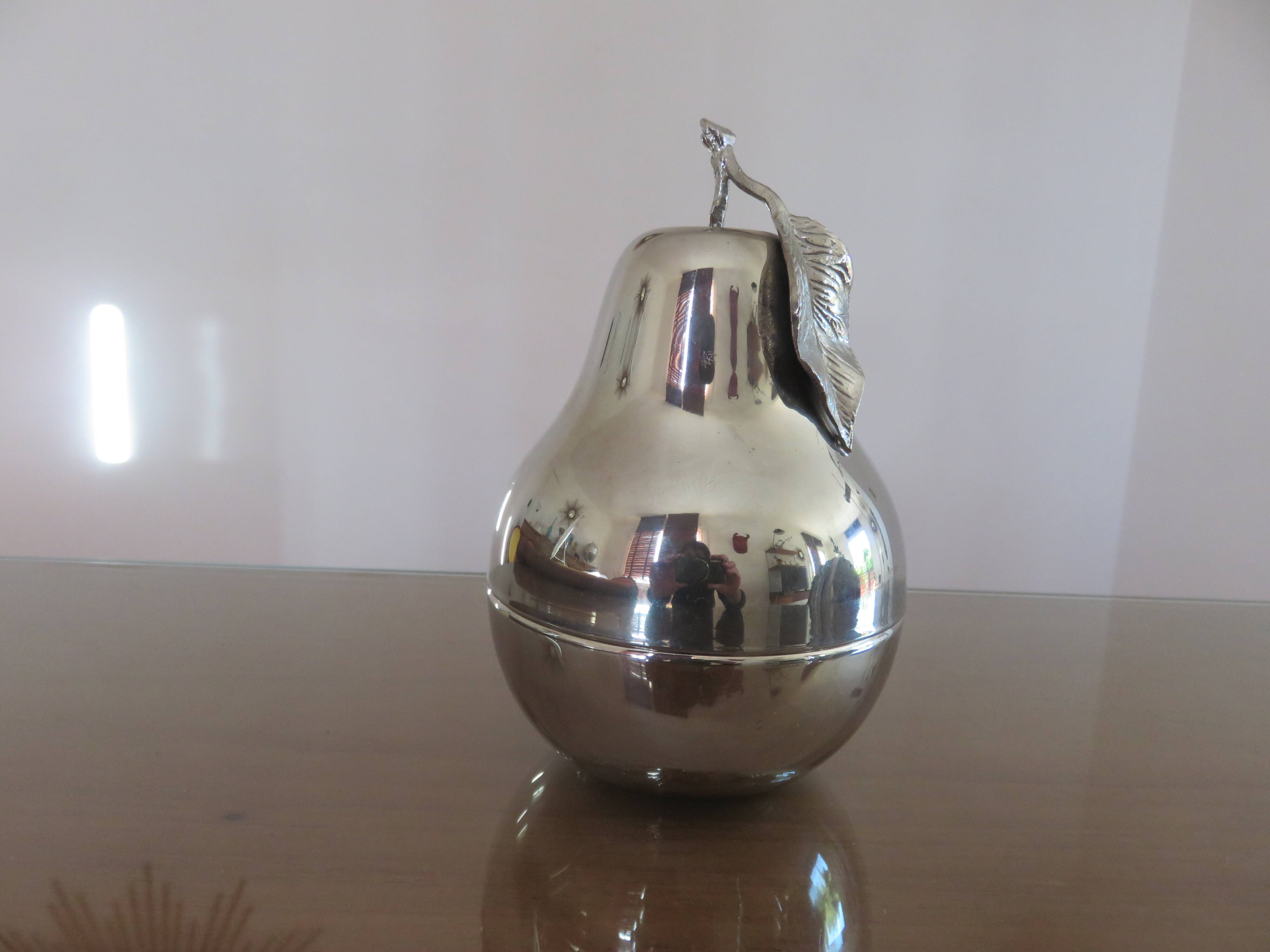 “Pear” sugar bowl in silver metal from the 70s