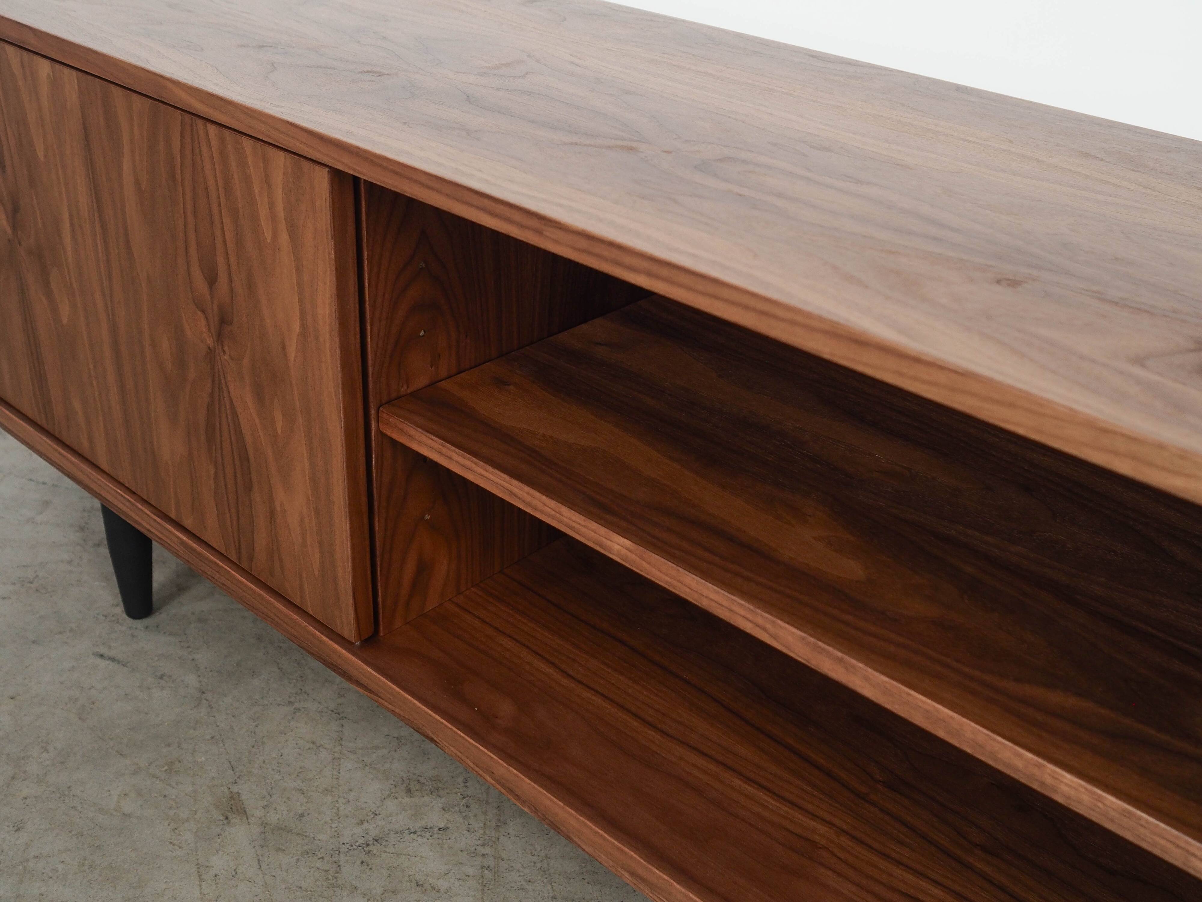Buffet en noyer, design scandinave