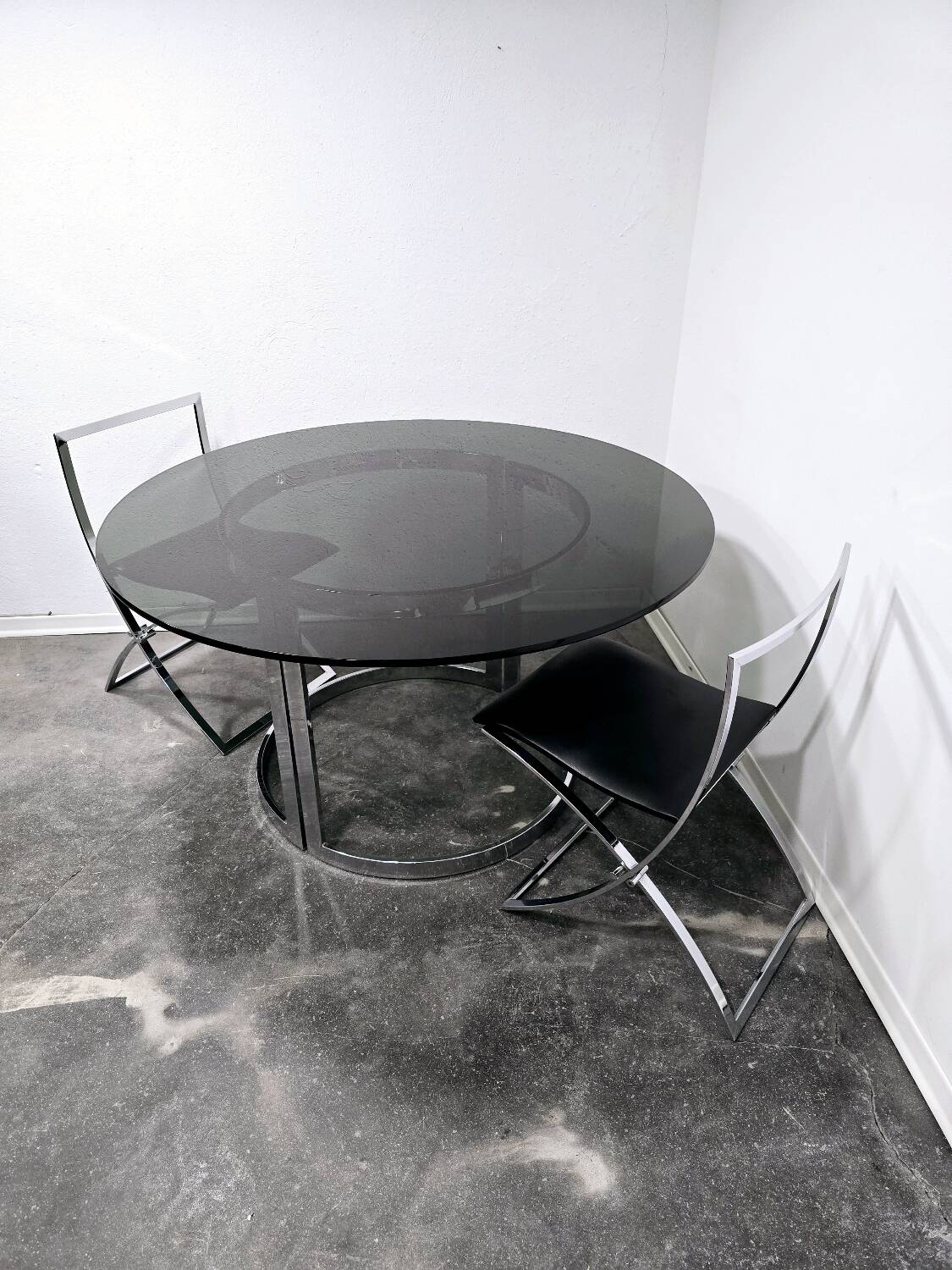Table de salle à manger Vittorio Introini avec chaises Cuneo 1970