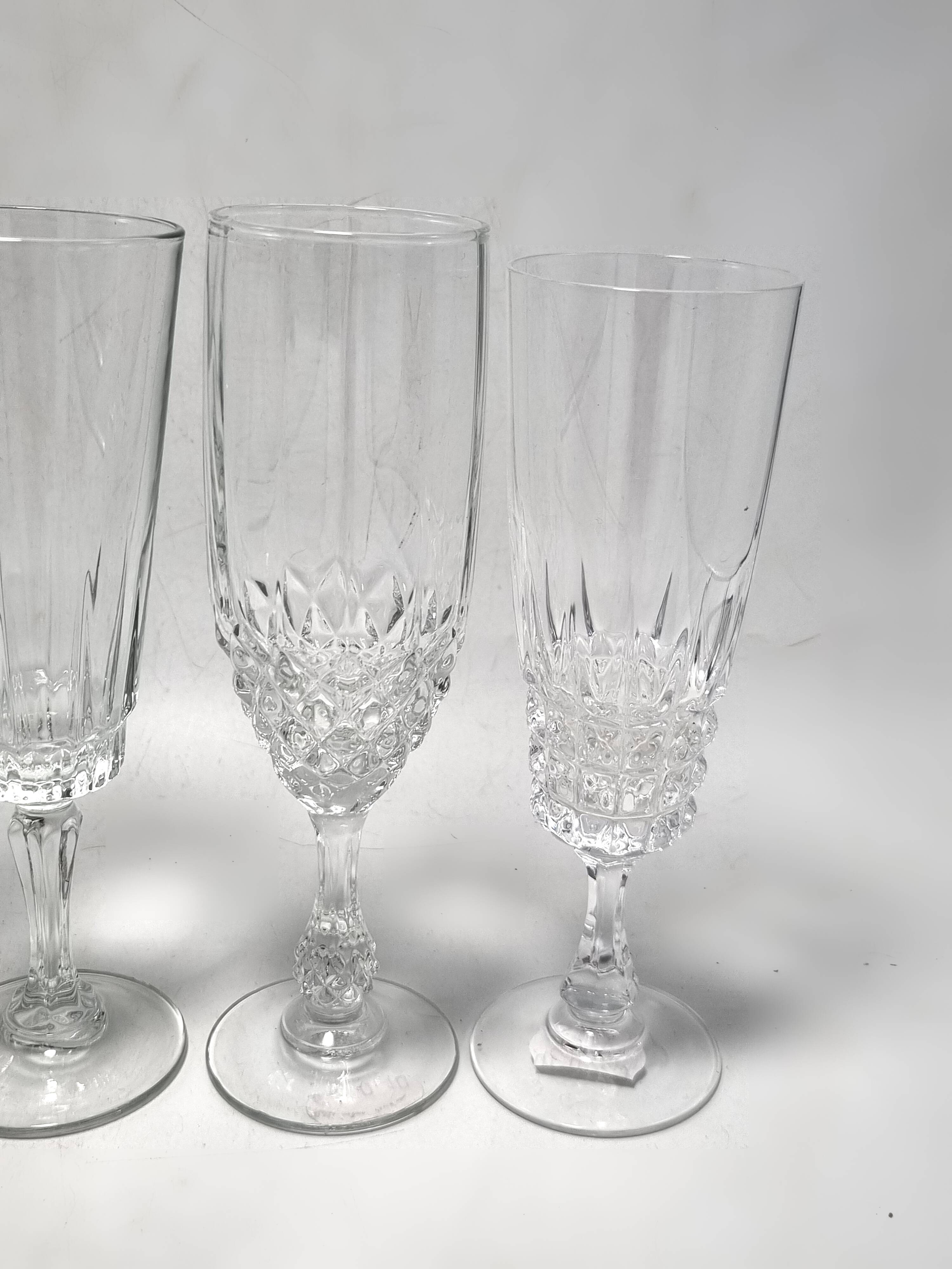 6 champagne flutes