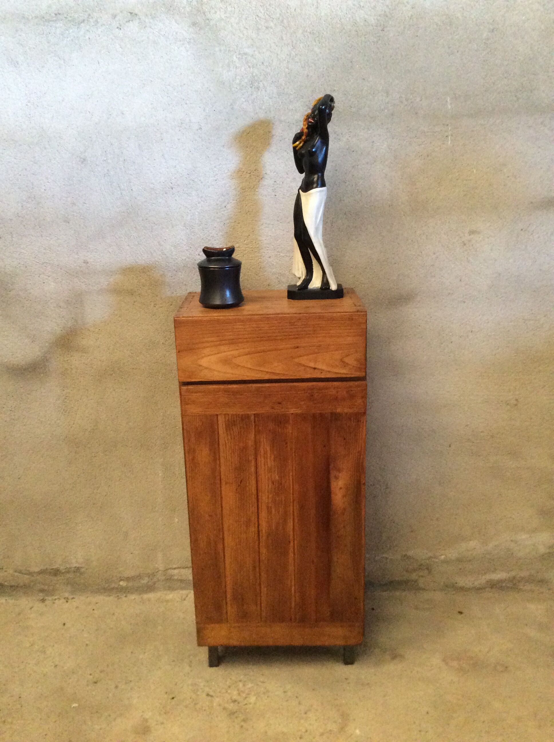 Furniture column Maison Regain 1980