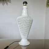 Impressive Italian lamp in woven white ceramic, 1970s.