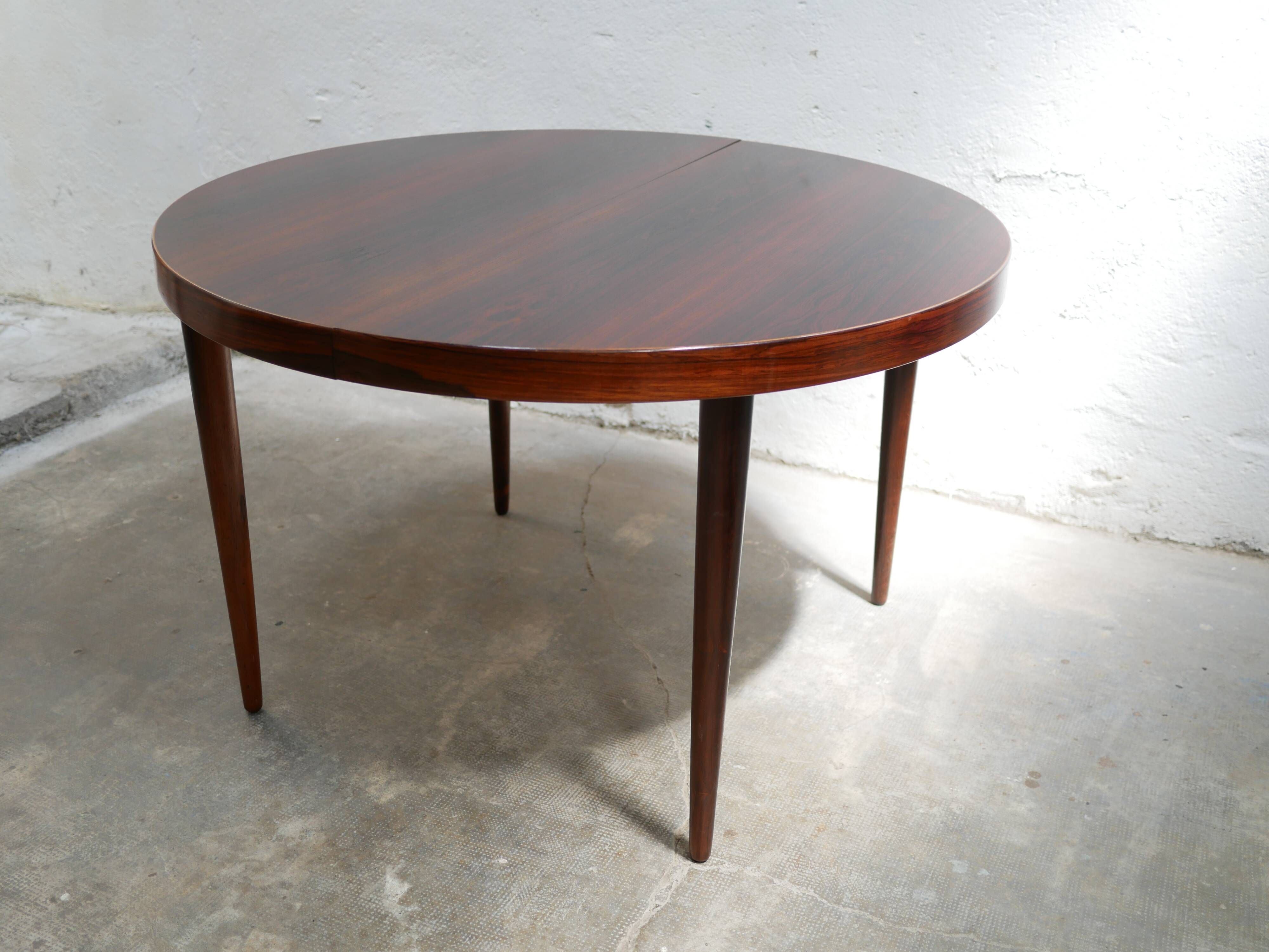 Vintage rosewood extendable Scandinavian round table by Kai Kristiansen for Skovmand and Anders