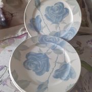 Suite of 4 vintage dessert plates