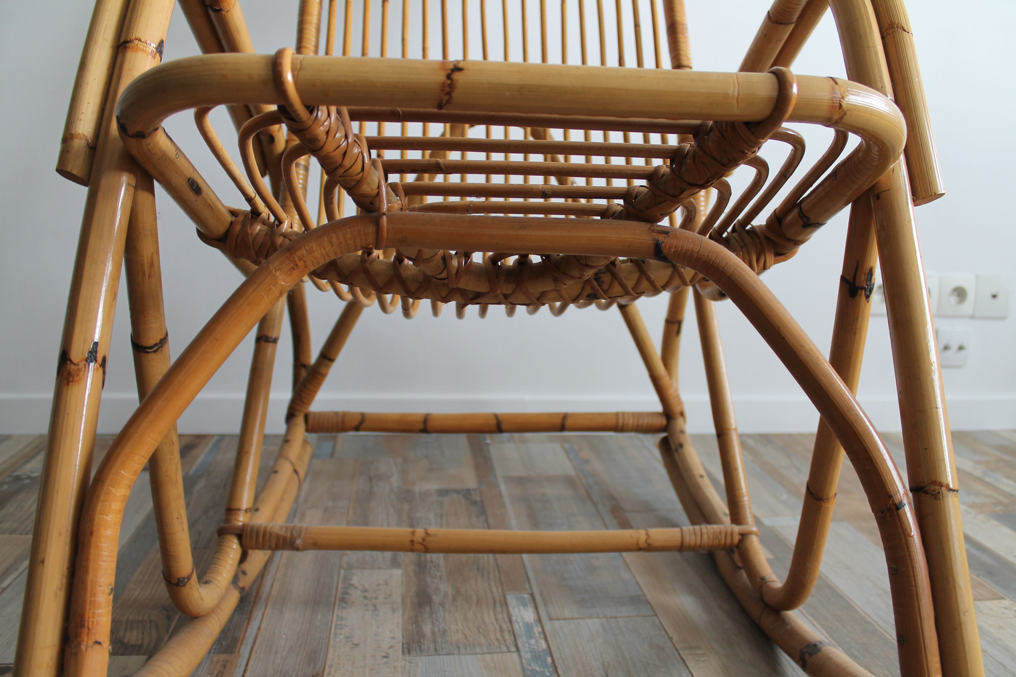 Rocking chair in vintage rattan 1960