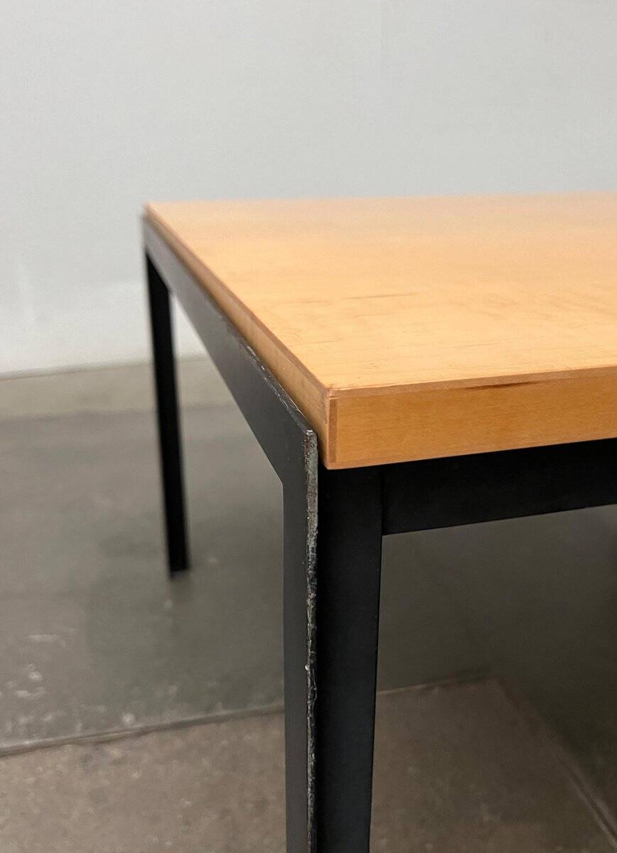 Mid-century minimalist side table model T-Angle 306 by Florence Knoll for Knoll International, 1950s.