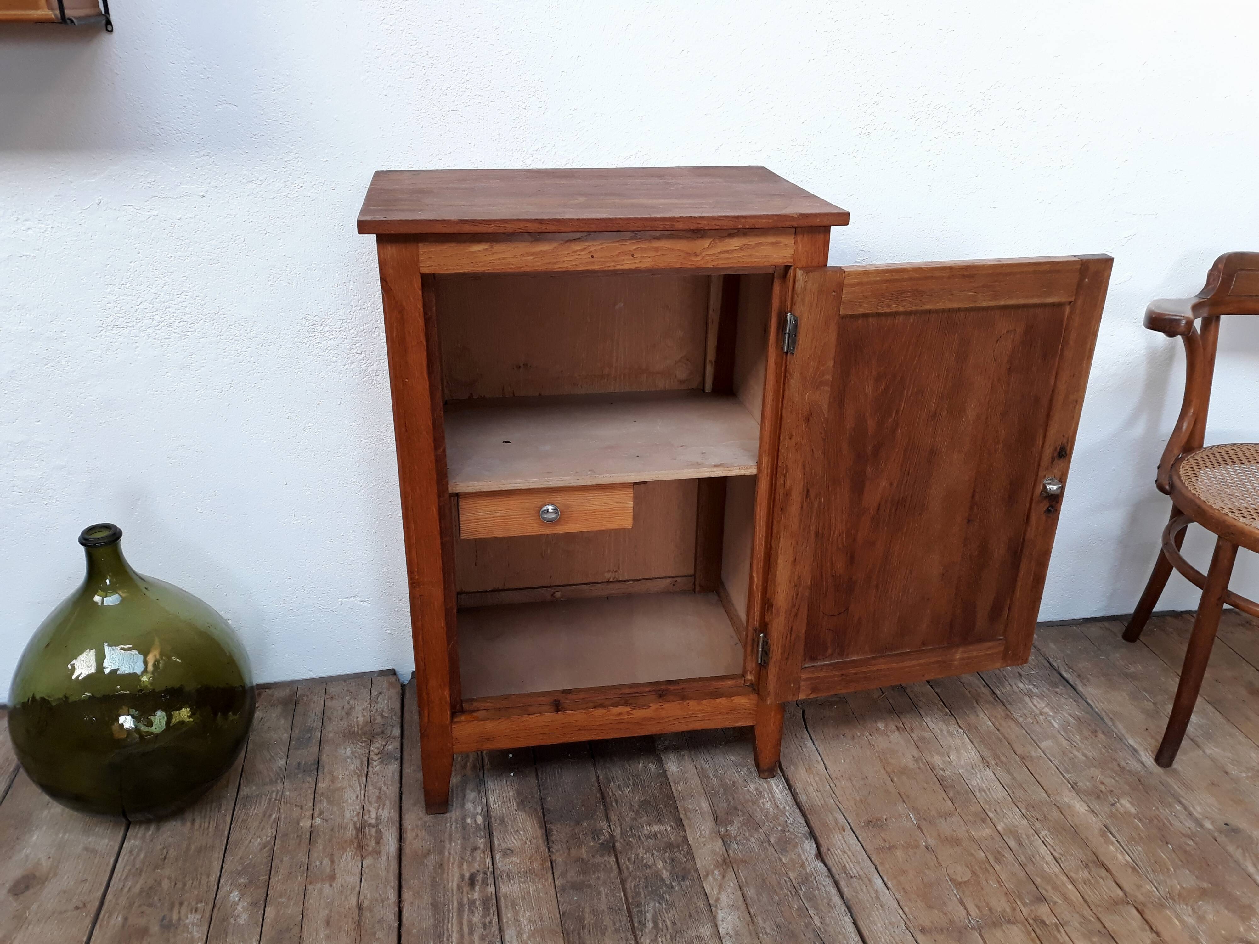 Buffet Paris vintage