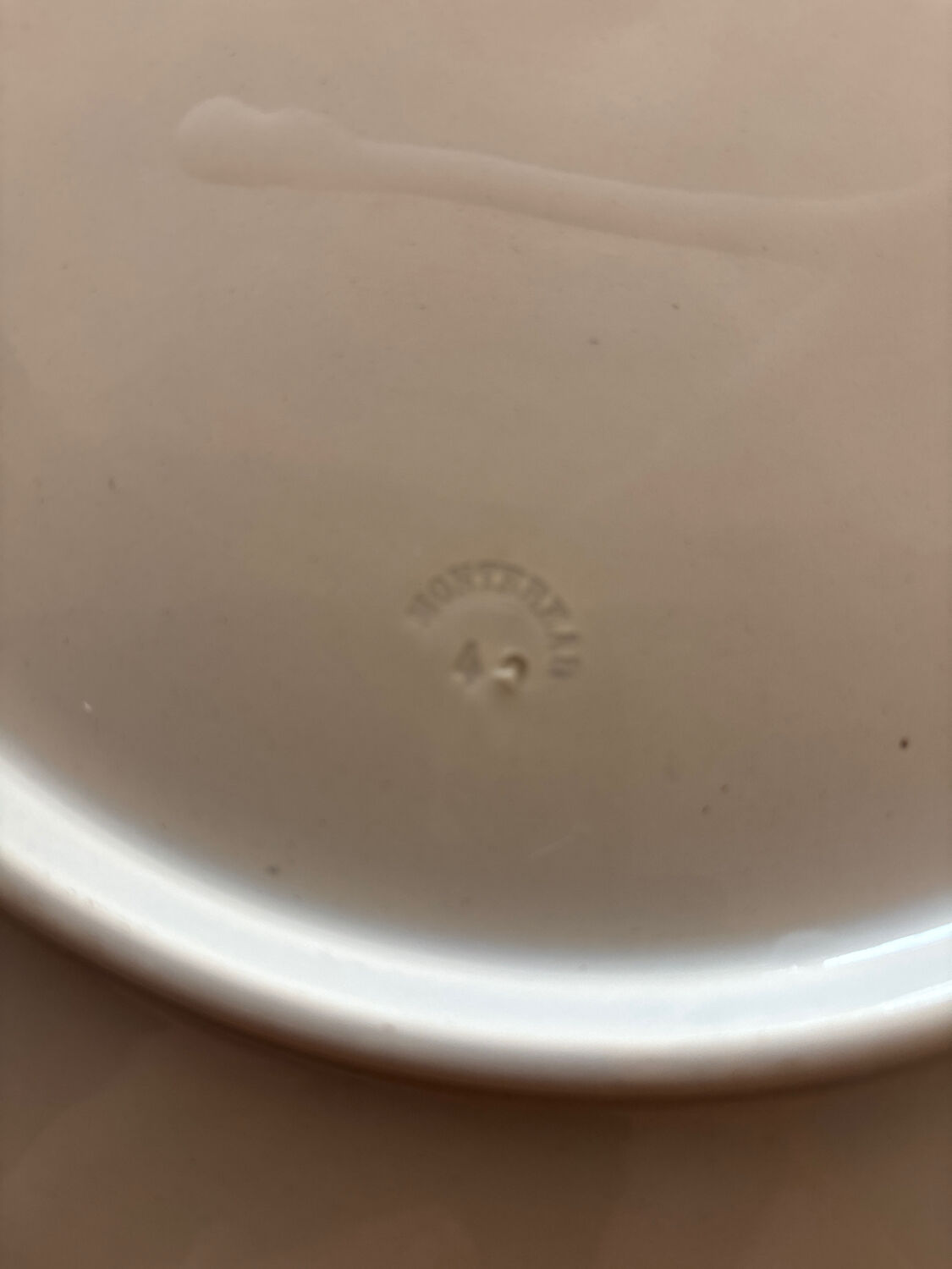 Round plate Montereau painted and signed L Pierson 1887