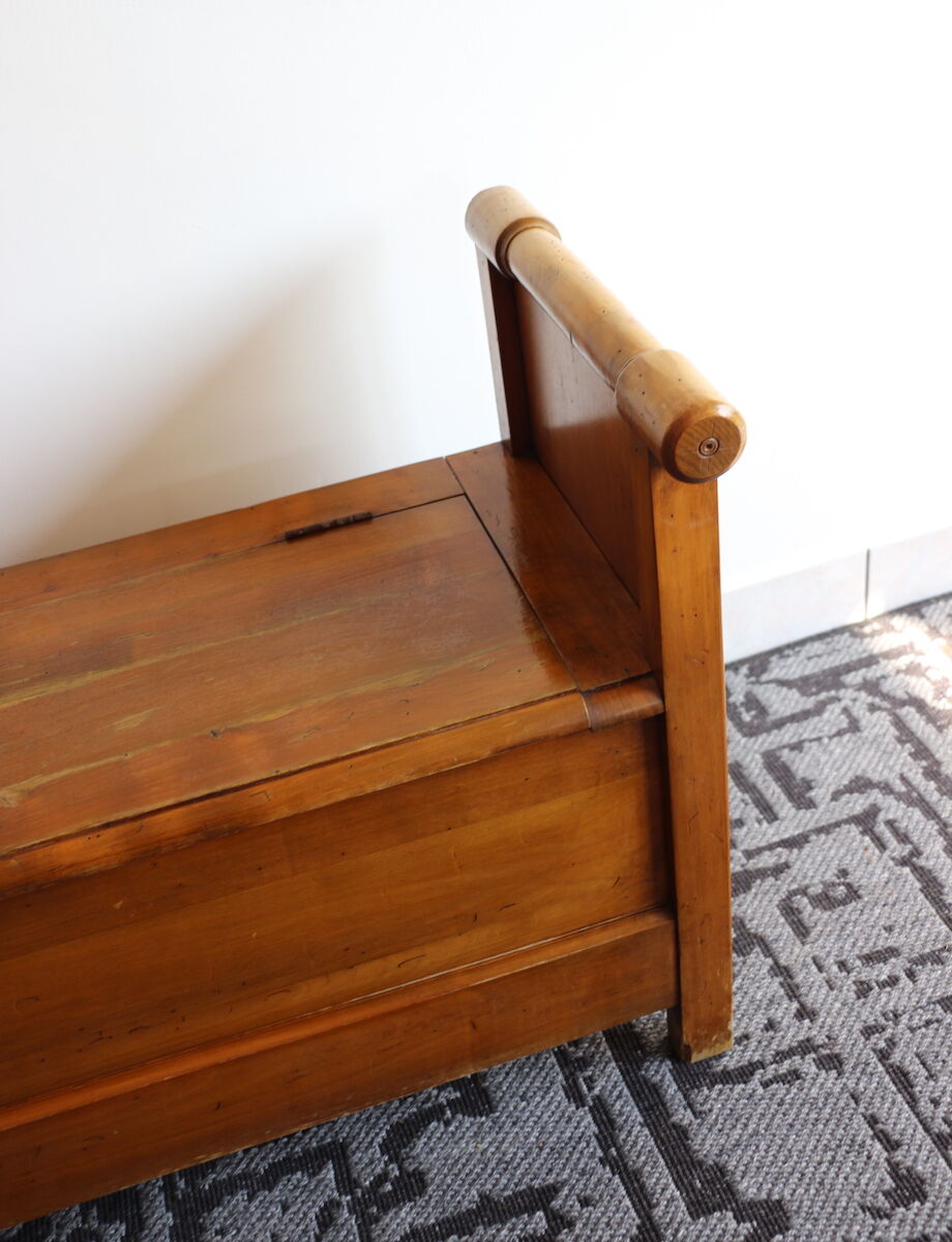 Bench trunk