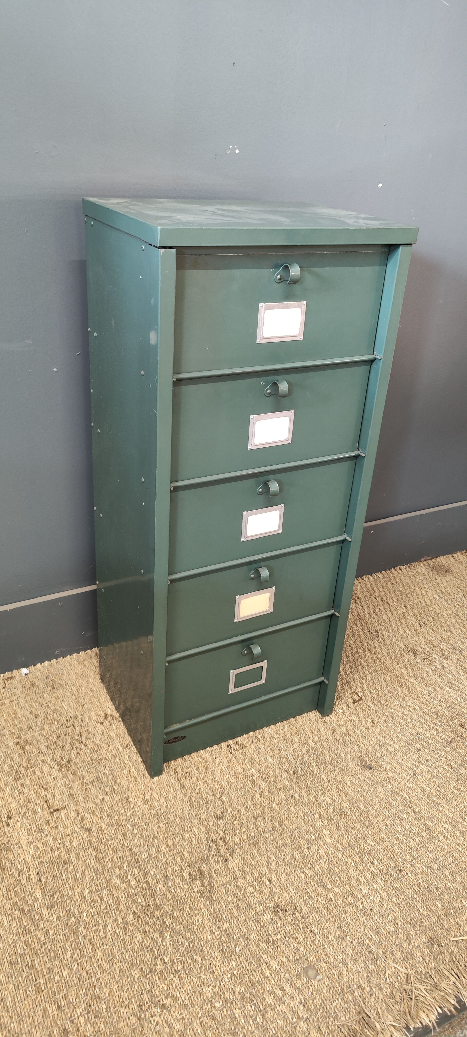 Column cabinet five valves Strafor