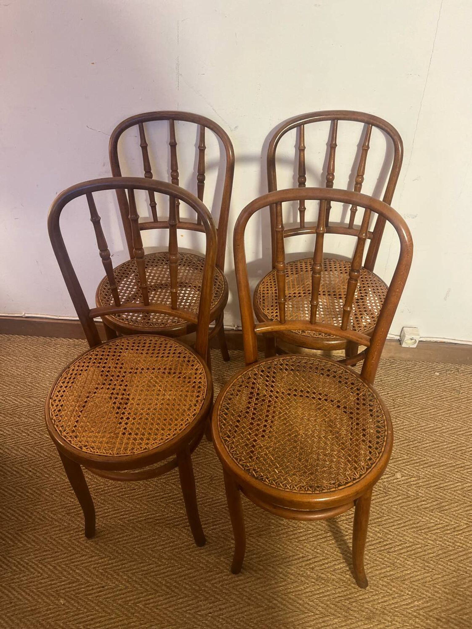 Set of 4 vintage Fischel bistro chairs in curved wood and cane