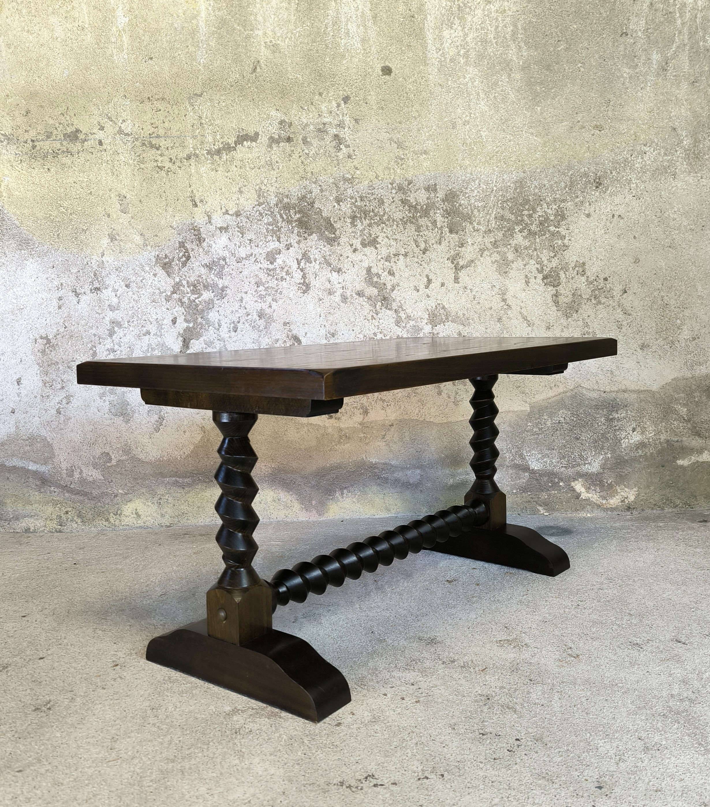 Vintage coffee table with turned wood legs