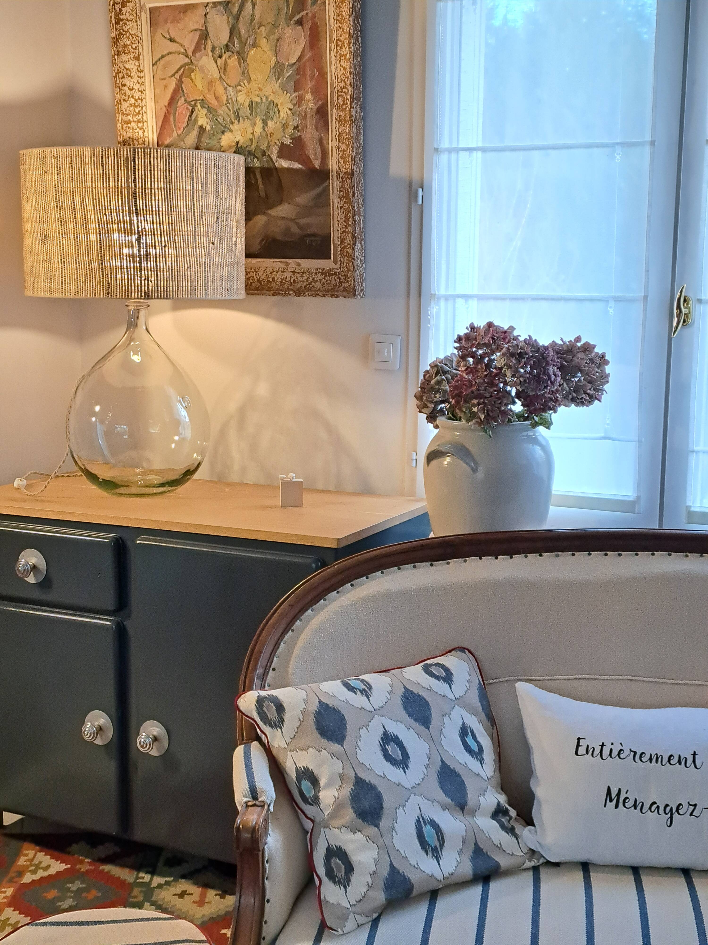 Large vintage Dame Jeanne table lamp from the 1960s