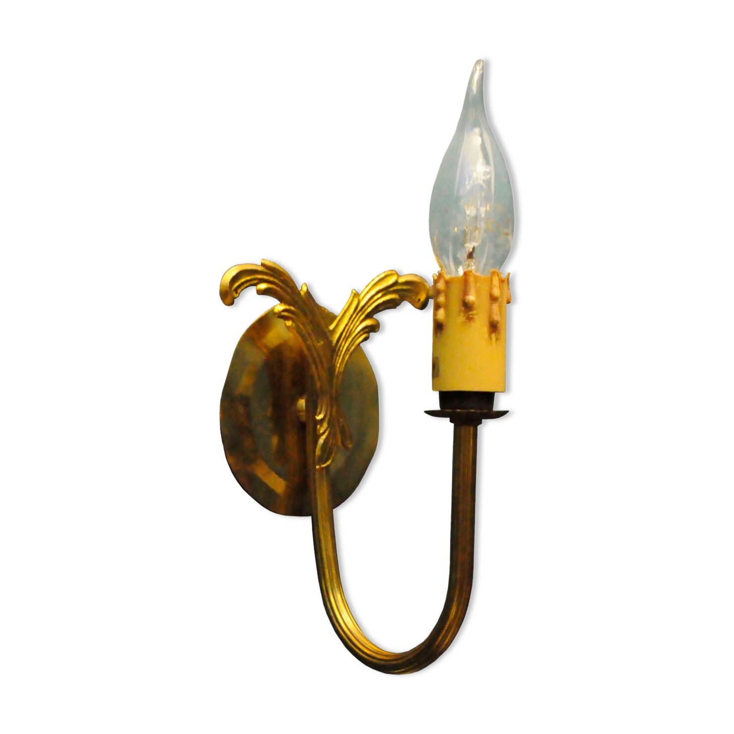 Art nouveau style brass wall lamp