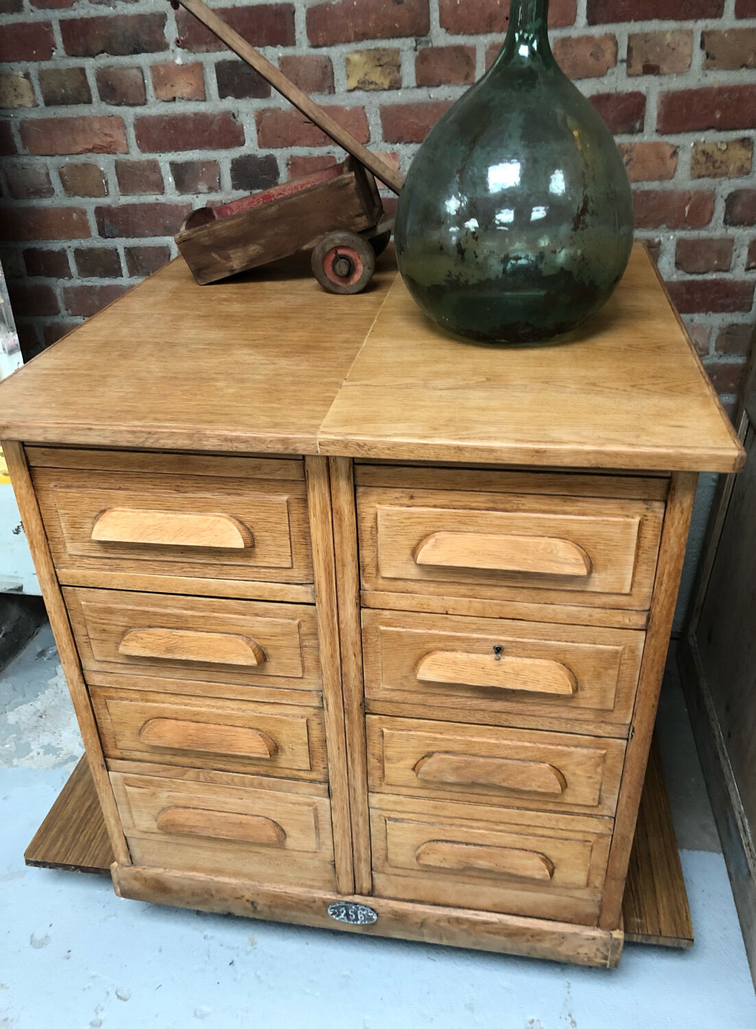 Ancien meuble de métiers chêne