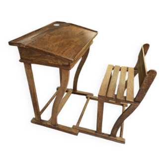 Bureau d'enfant