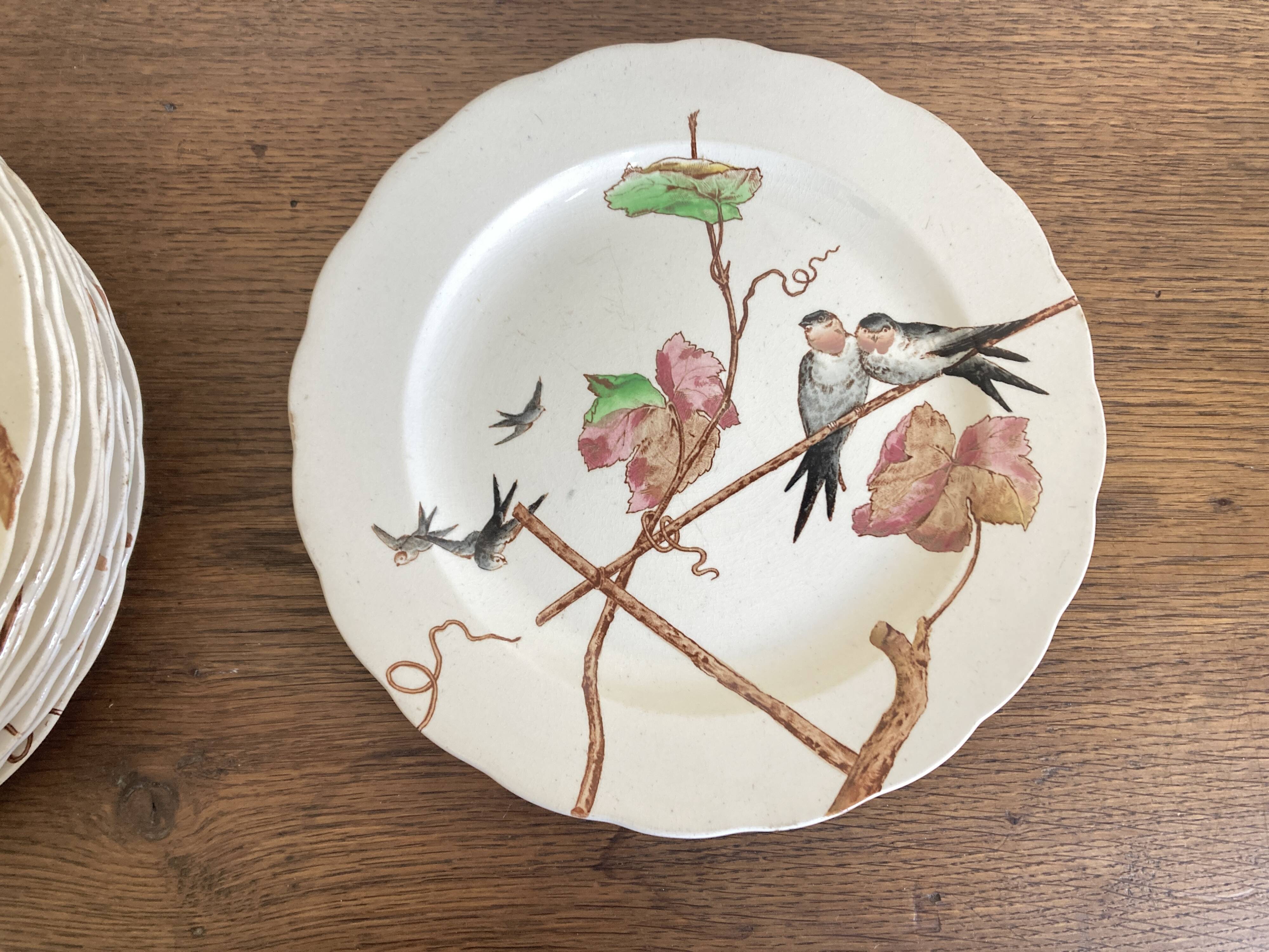 set de 12 assiettes polychrome 1850 ondulées Brownfield England oiseaux