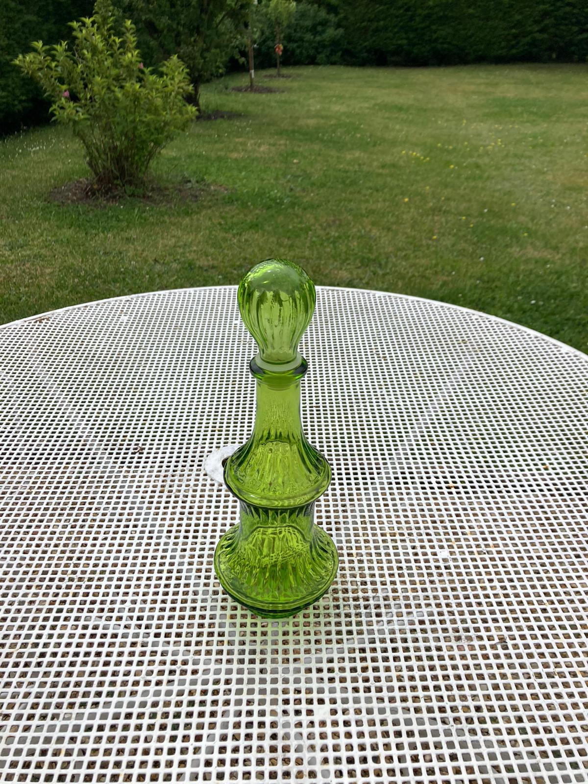 Glass decanter