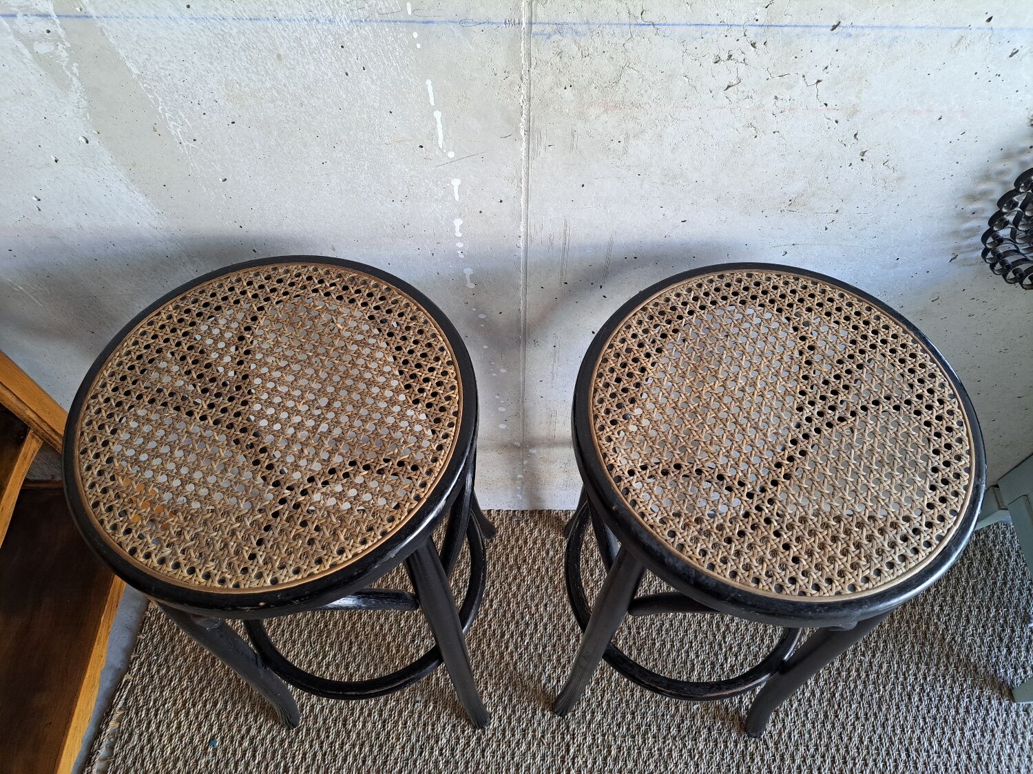 Paire de tabourets de bar cannés , en bois courbé