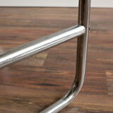 Table d’appoint de style Bauhaus fabriquée par Kovona Tchécoslovaquie,